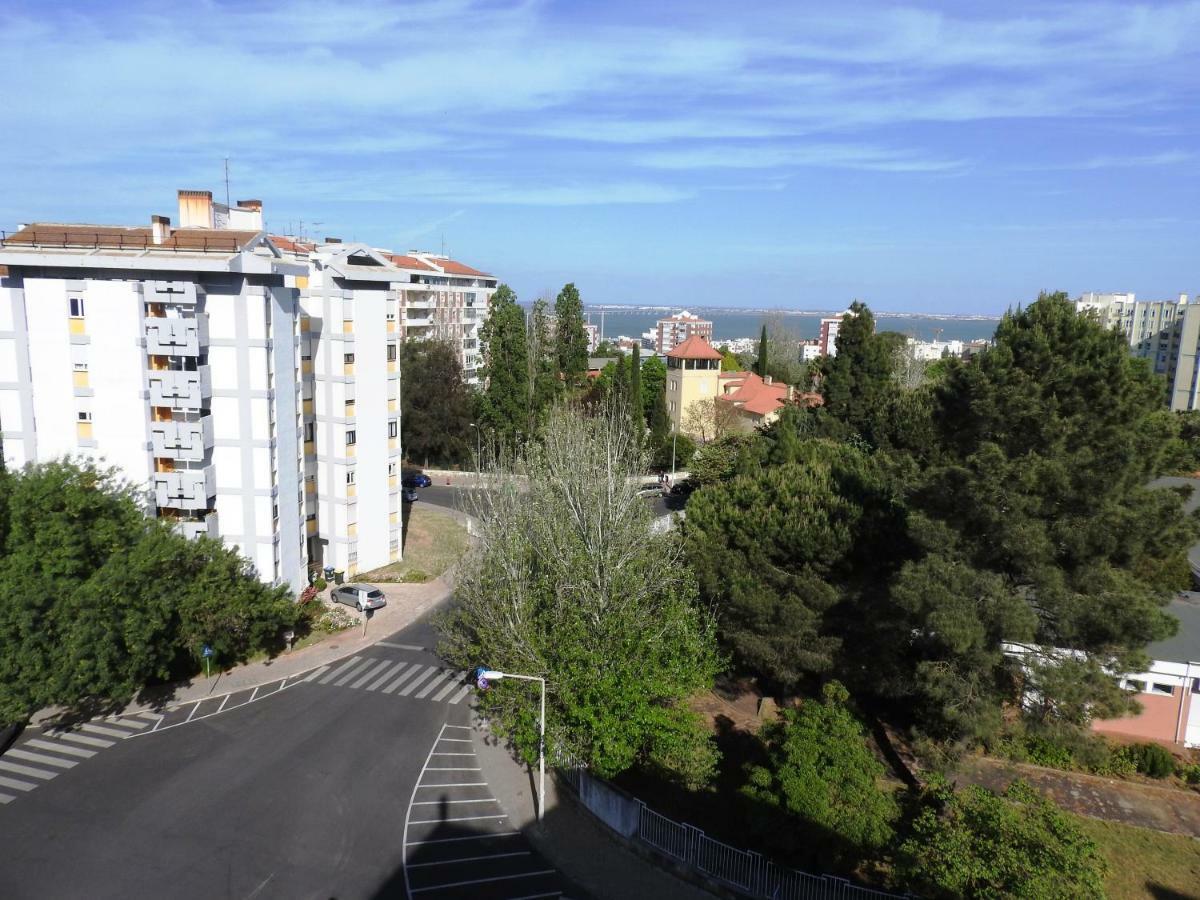 Lisbon Airport Hostel Εξωτερικό φωτογραφία